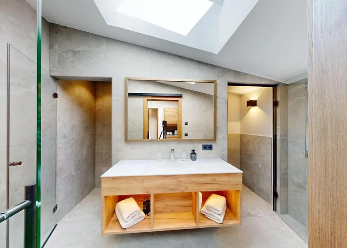 Schoene Aussicht - Familie Kitzbichler